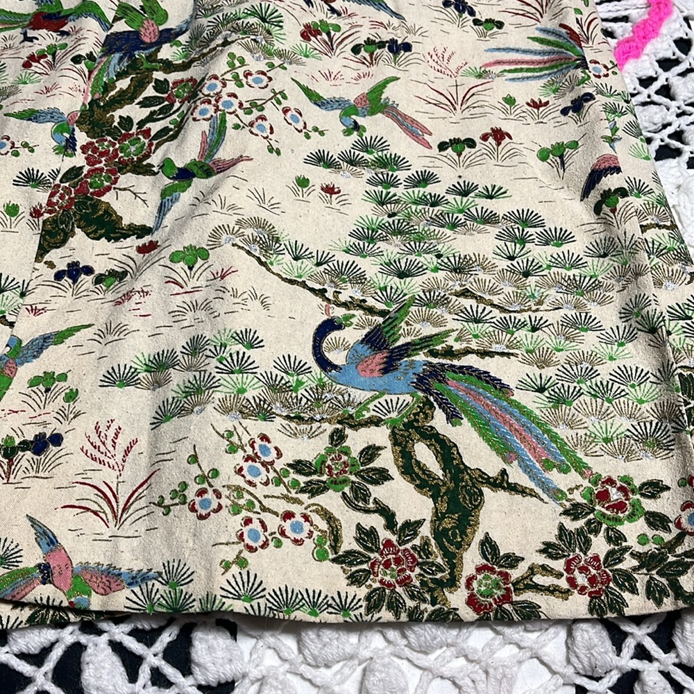 Absolutely gorgeous vintage Asian style dresss with phoenix and floral fabric - Picture 12 of 15